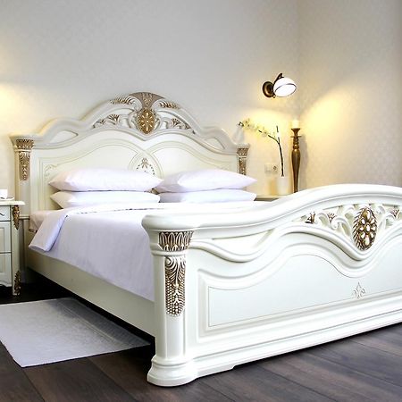 Lebediny Guest House Брест Екстериор снимка