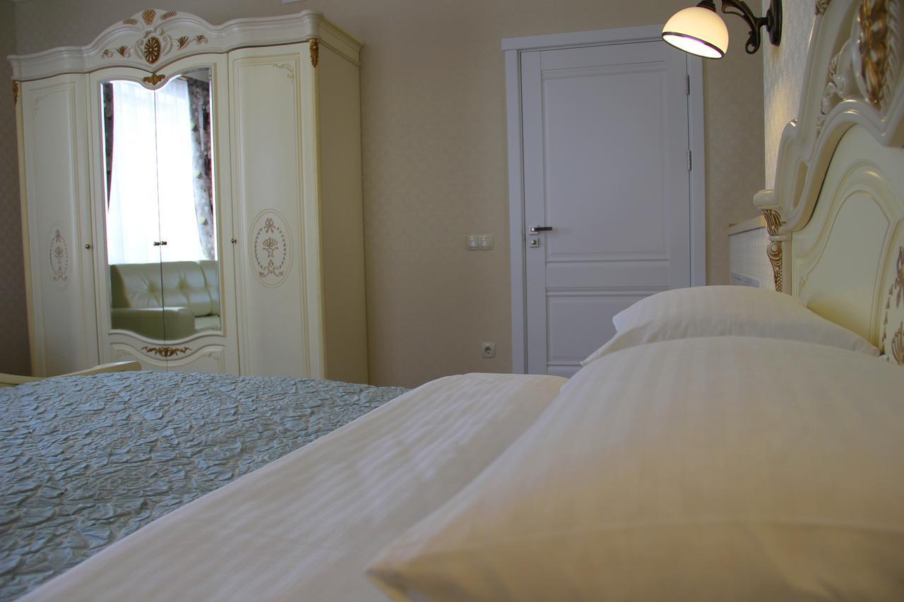 Lebediny Guest House Брест Екстериор снимка