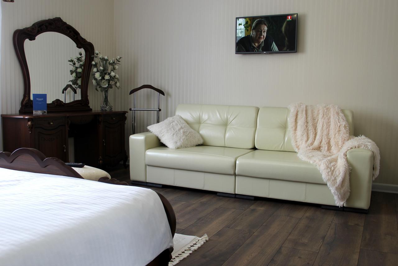 Lebediny Guest House Брест Екстериор снимка
