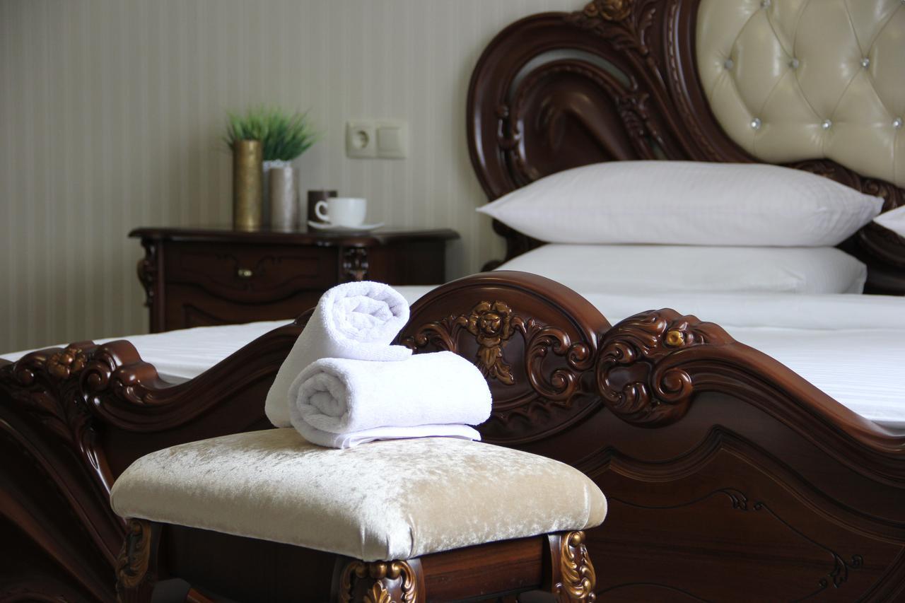 Lebediny Guest House Брест Екстериор снимка