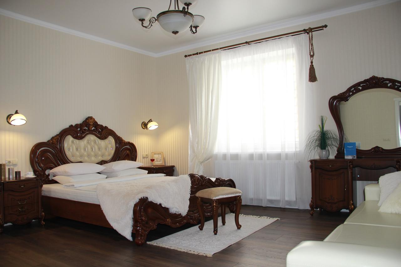 Lebediny Guest House Брест Екстериор снимка