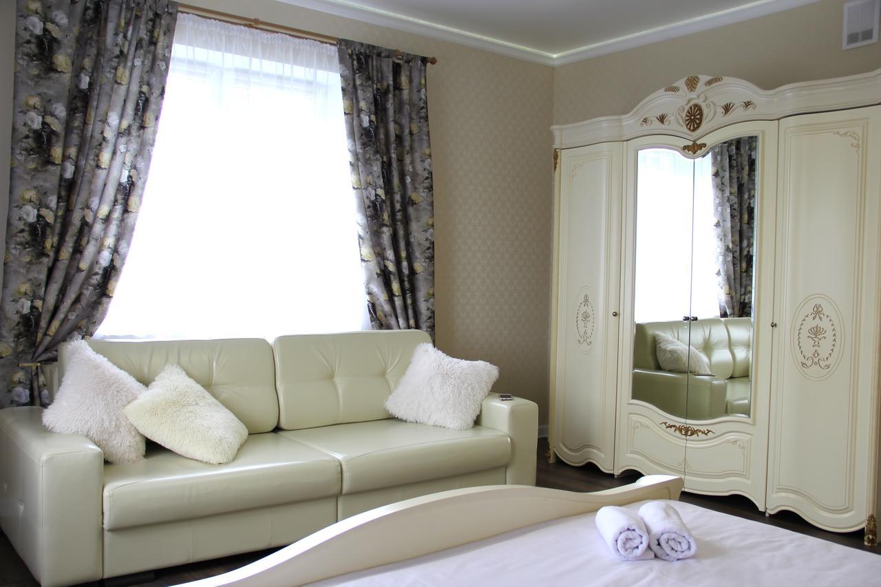 Lebediny Guest House Брест Екстериор снимка