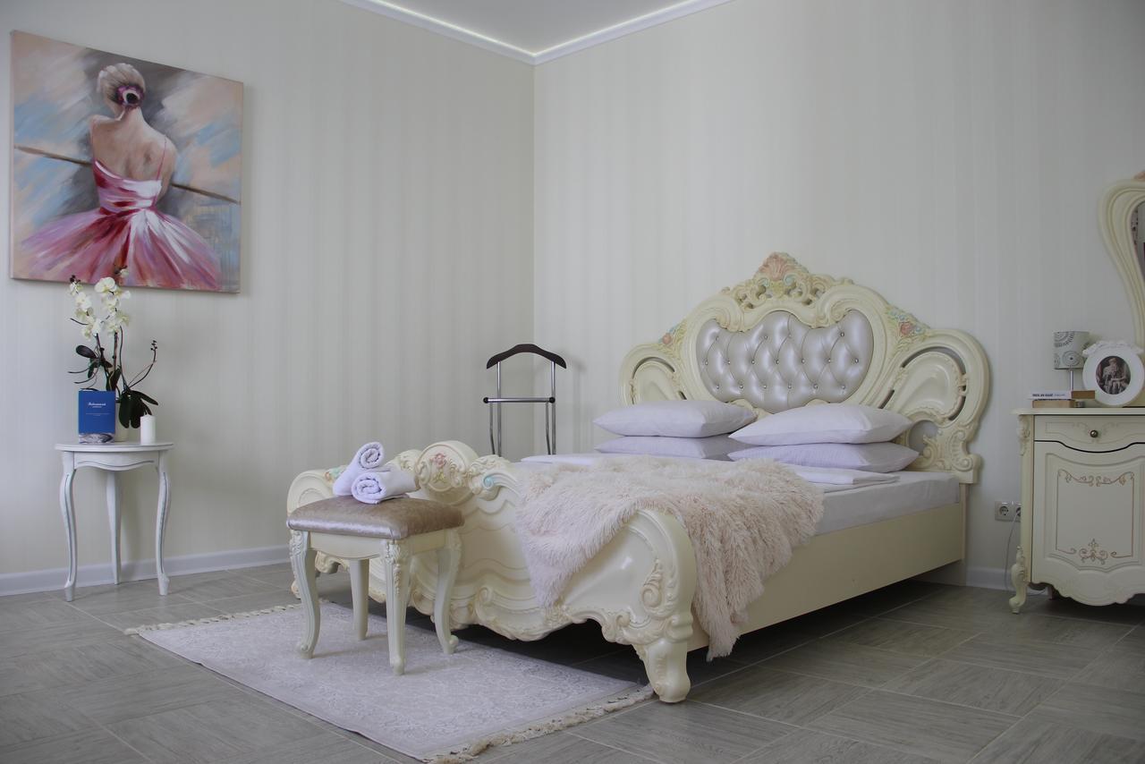 Lebediny Guest House Брест Екстериор снимка