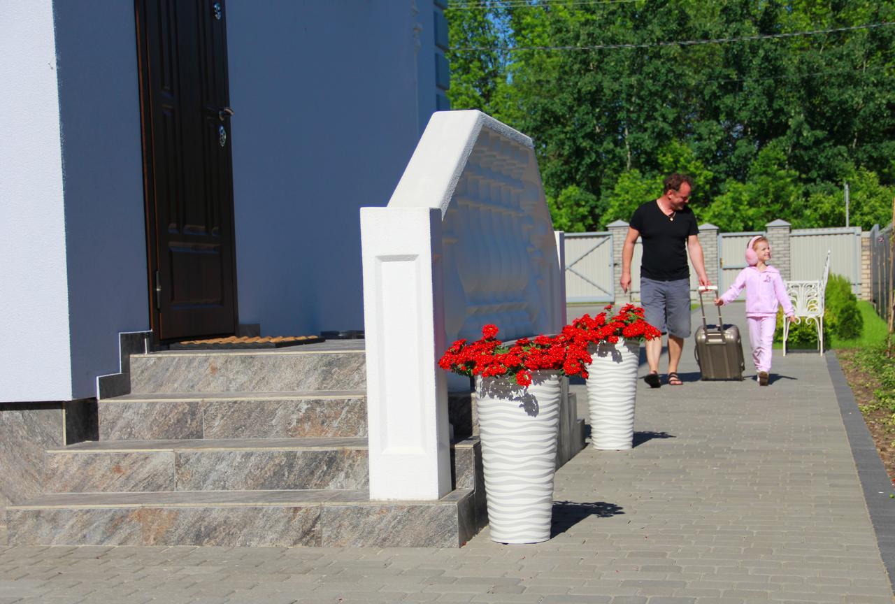 Lebediny Guest House Брест Екстериор снимка