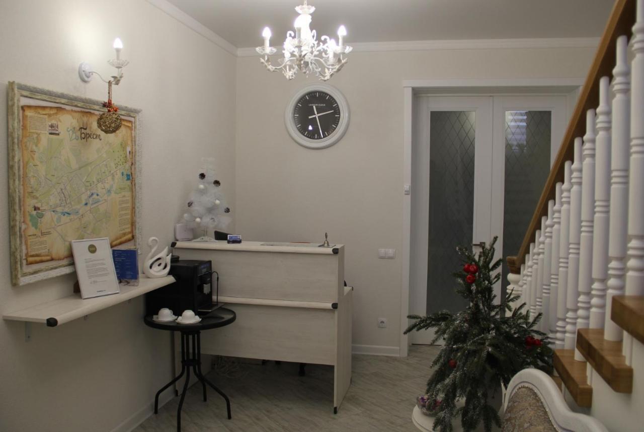 Lebediny Guest House Брест Екстериор снимка
